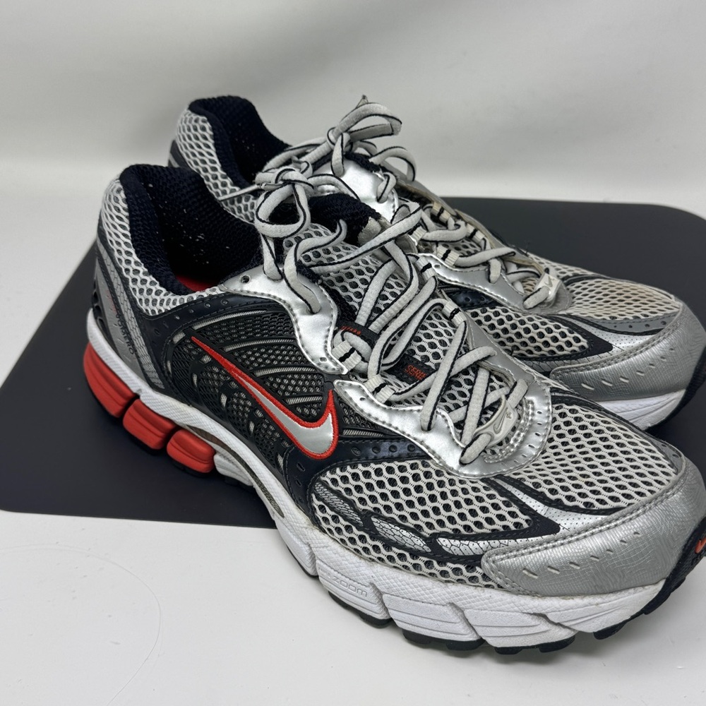 2008 Nike Vomero 3 Air Zoom Pegasus Motor Tn size 8.5 cushlon fit frame bowerman